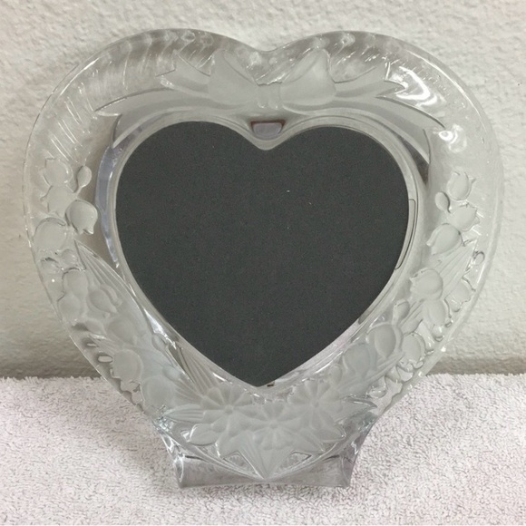 Vintage Other - Vintage Home Beautiful Frosted Floral Heart Open Front Photo Glass Frame Classic